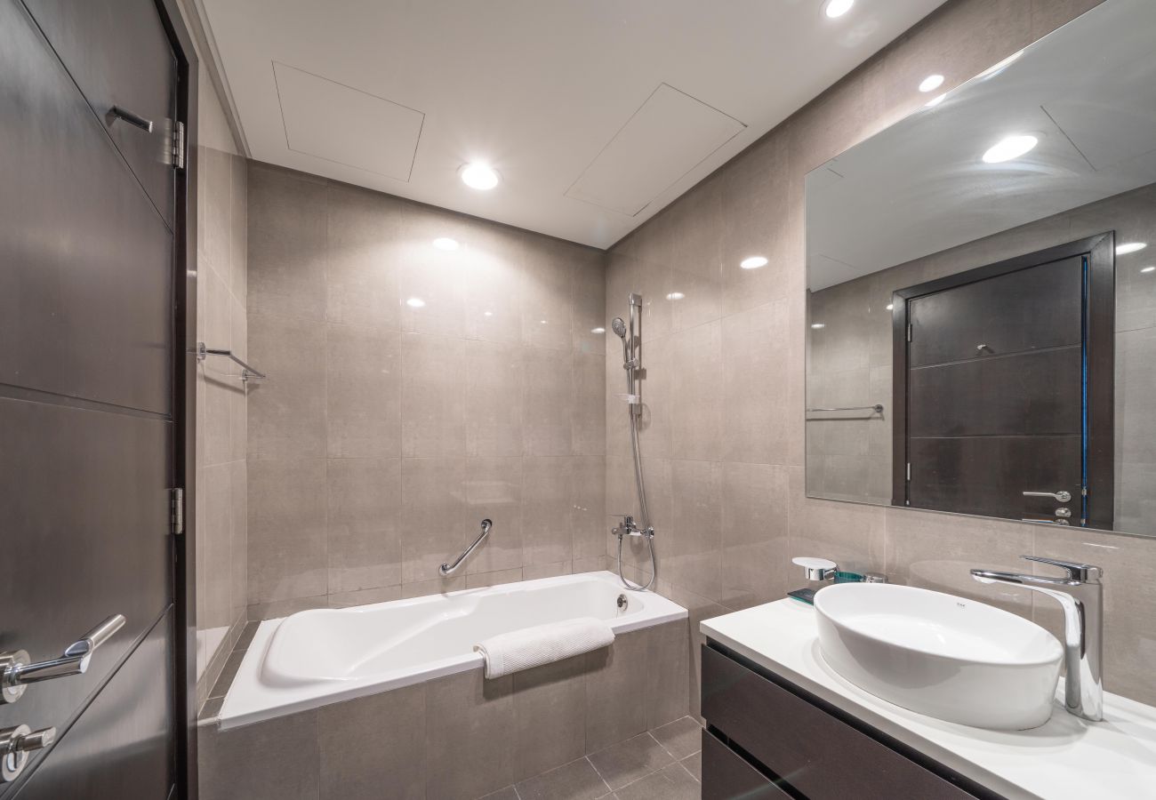 Apartment in Dubai - Merano Tower | 2 Bedrooms