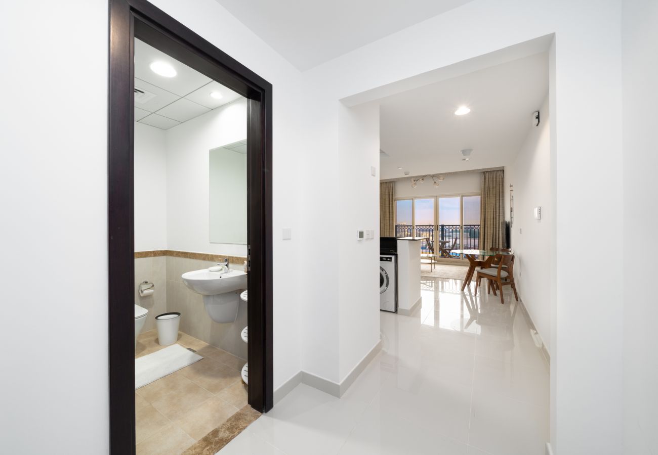Apartment in Dubai - Canal Residence West Spanish | 1 Bedroom