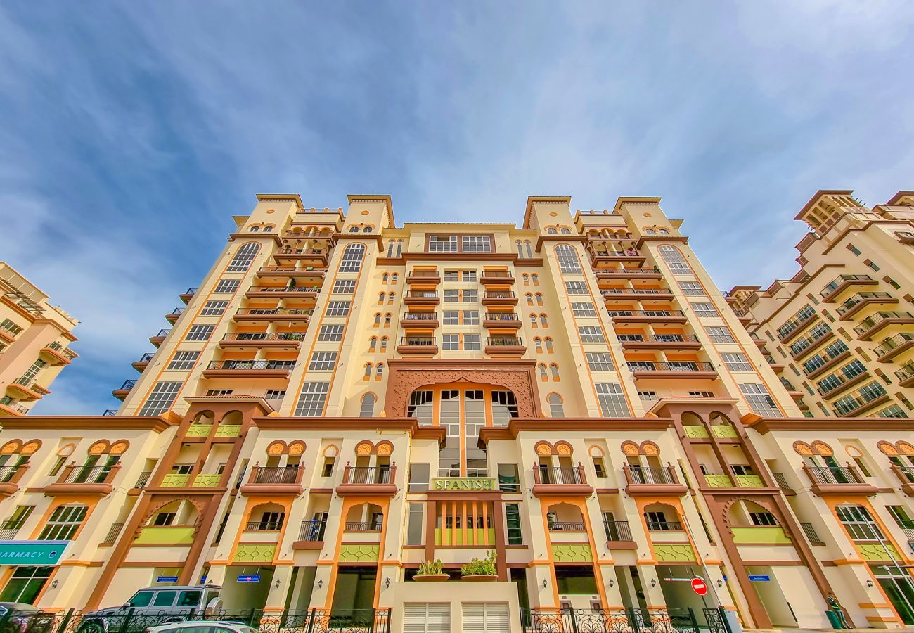 Apartment in Dubai - Canal Residence West Spanish | 1 Bedroom