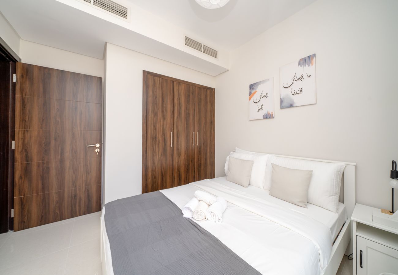 Villa in Dubai - DAMAC Hills 2 Victoria Villa | 3 bedrooms