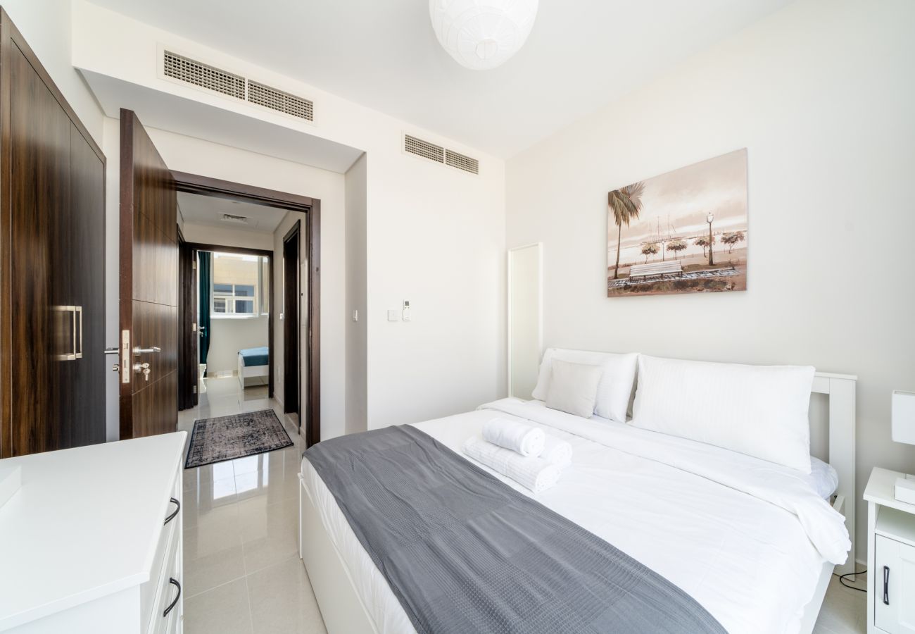 Villa in Dubai - DAMAC Hills 2 Victoria Villa | 3 bedrooms