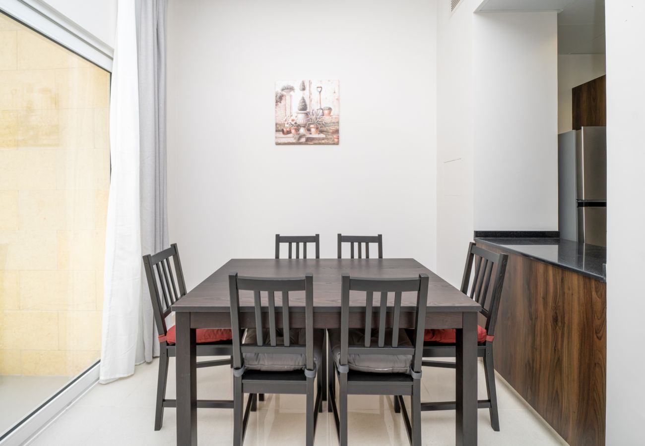 Villa in Dubai - DAMAC Hills 2 Victoria Villa | 3 bedrooms