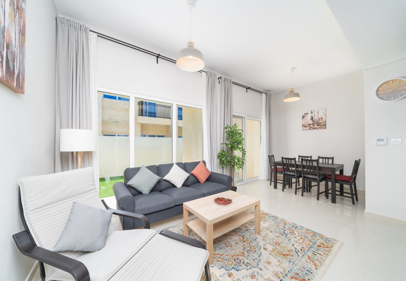 Villa in Dubai - DAMAC Hills 2 Victoria Villa | 3 bedrooms