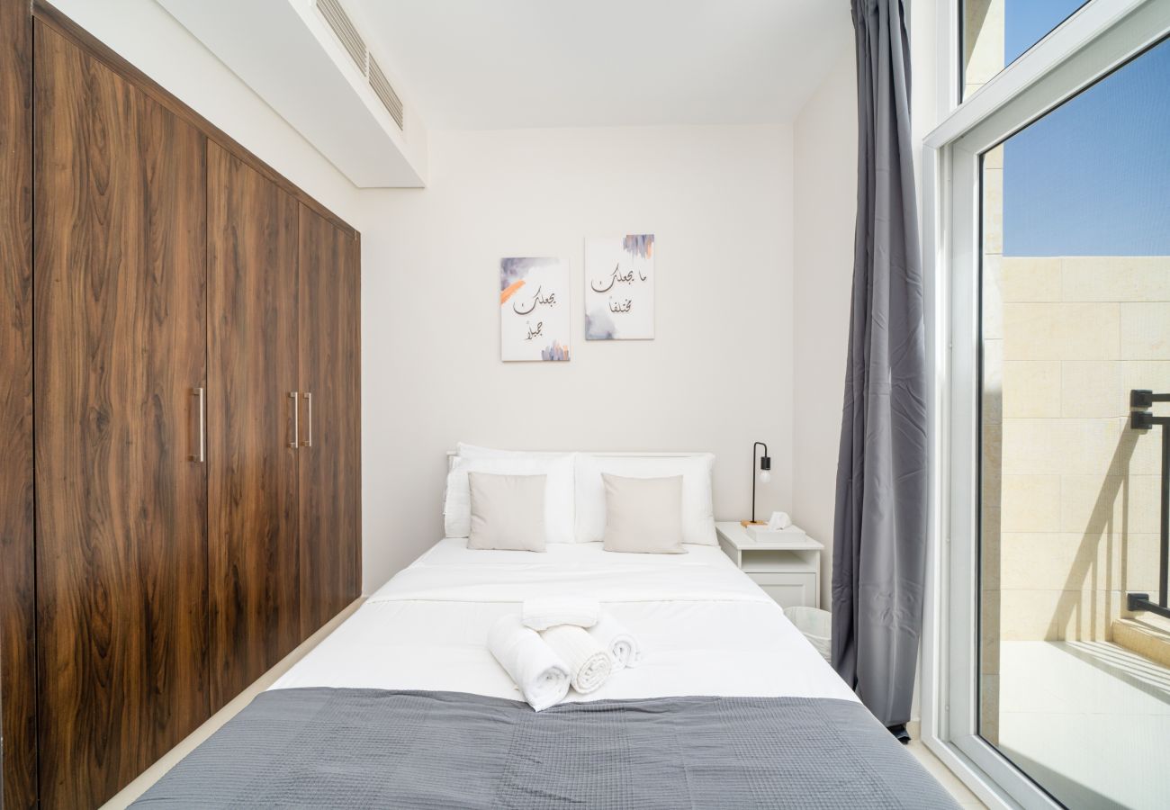 Villa in Dubai - DAMAC Hills 2 Victoria Villa | 3 bedrooms