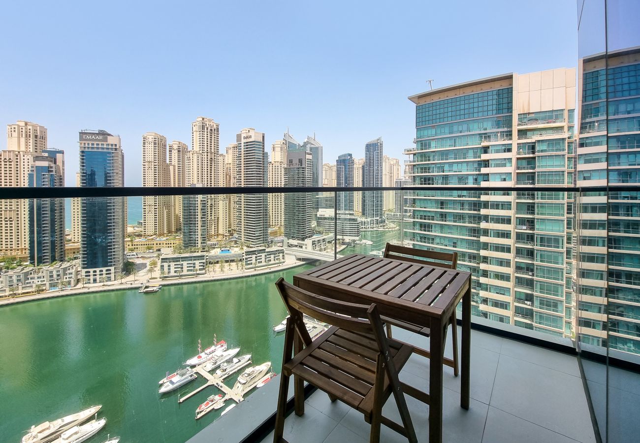 Apartment in Dubai - Vida Residences Dubai Marina | 1 Bedroom