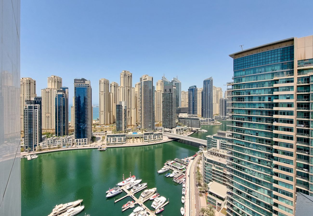 Apartment in Dubai - Vida Residences Dubai Marina | 1 Bedroom